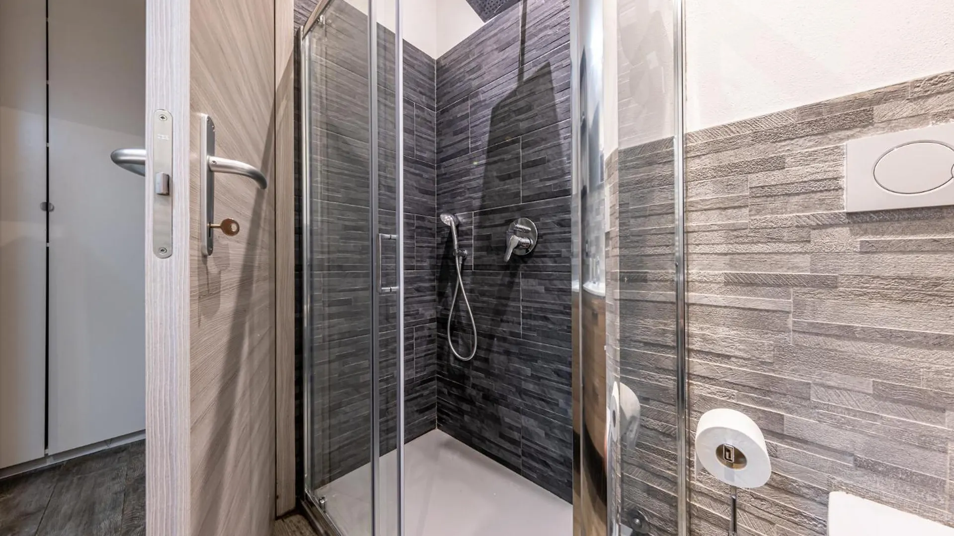 Santa Giulia Suite - 15Min Duomo-Linate Milán Apartmán
