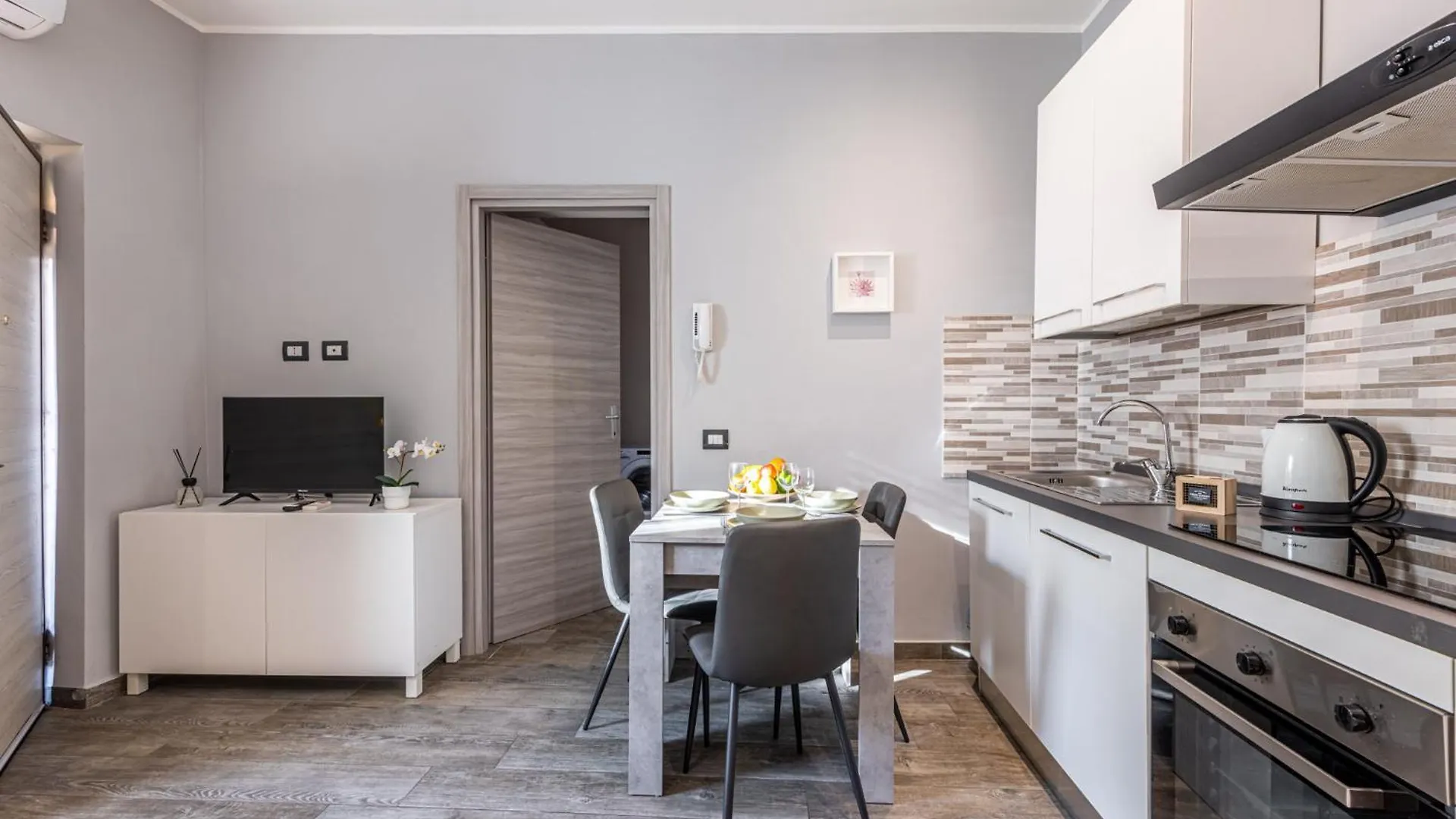 Santa Giulia Suite - 15Min Duomo-Linate Milán